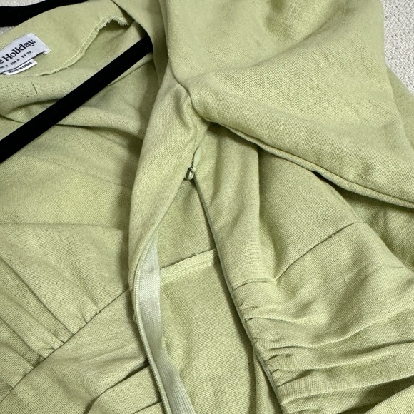 Charlie Holiday Long Sleeve Button-Up Top - Picture 5 of 5